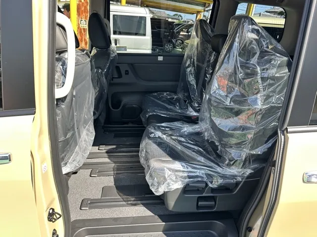 セレナ(ニッサン)ハイウェイスターV アラウンドビューモニター登録済未使用車 4