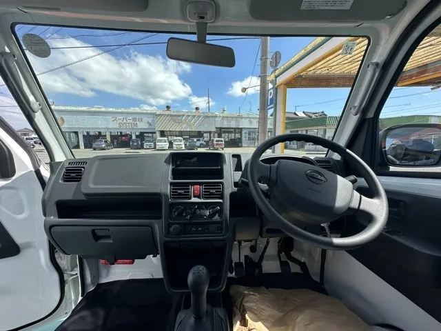 クリッパートラック(ニッサン)DX MT 4WD届出済未使用車 4