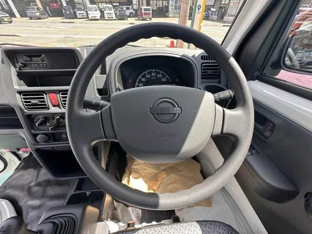 クリッパートラック(ニッサン)DX MT 4WD届出済未使用車 5