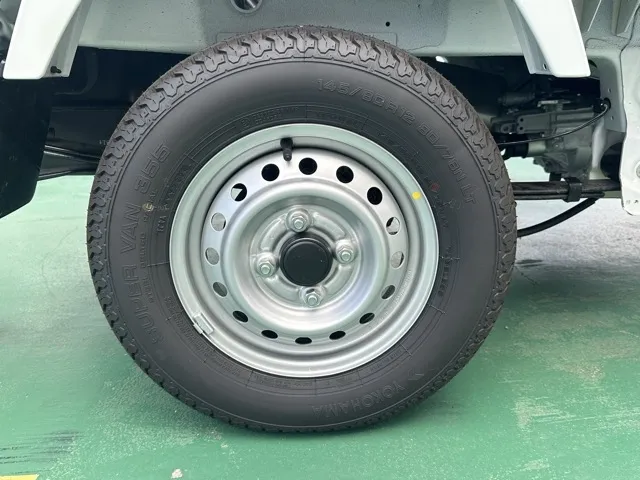 クリッパートラック(ニッサン)DX MT 4WD届出済未使用車 10