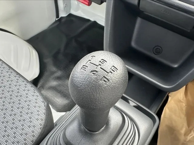 クリッパートラック(ニッサン)DX MT 4WD届出済未使用車 12