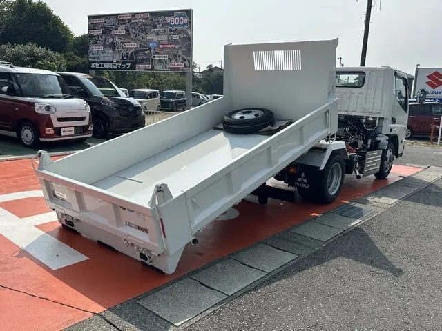キャンター(三菱)３ｔ ローダースライドダンプ登録済未使用車 12