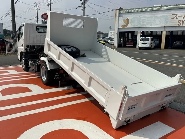 キャンター(三菱)３ｔ ローダースライドダンプ登録済未使用車 2