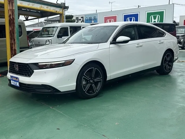 アコード(ホンダ)e：HEV中古車 1