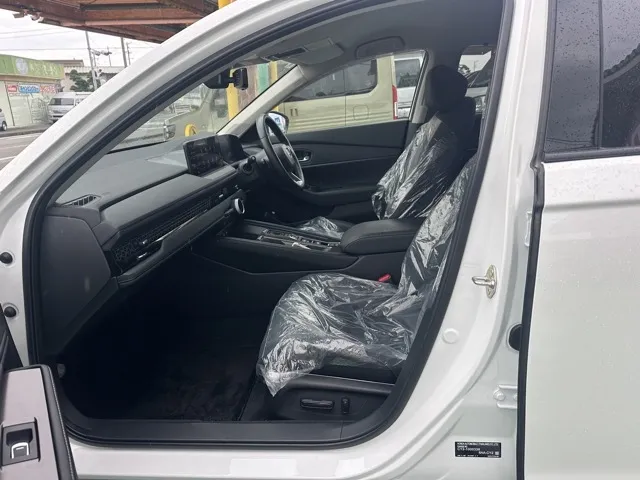 アコード(ホンダ)e：HEV中古車 3