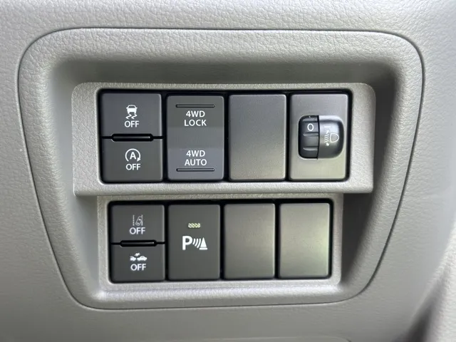 クリッパー(ニッサン)DX CVT 4WD届出済未使用車 14