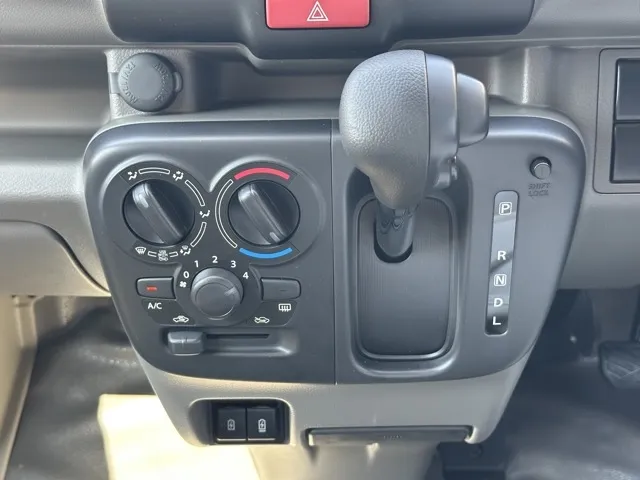 クリッパー(ニッサン)DX CVT 4WD届出済未使用車 17