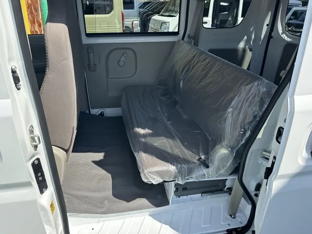 クリッパー(ニッサン)DX CVT 4WD届出済未使用車 4