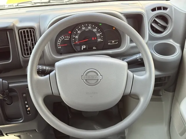 クリッパー(ニッサン)DX CVT 4WD届出済未使用車 6