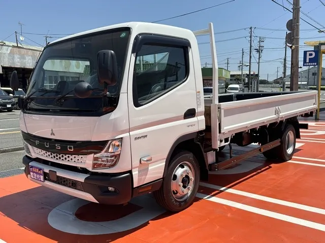 キャンター(三菱)平ボディ ３ｔワイドロング MT 1ナンバー車登録済未使用車 1