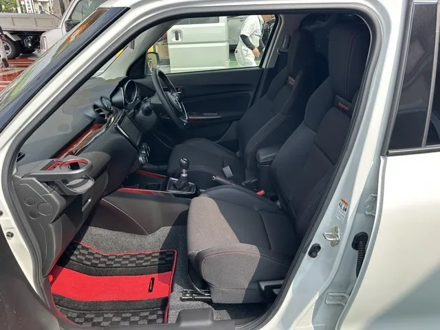スイフト(スズキ)ベースグレード　セーフティパッケージ 全方位カメラ MT中古車 3
