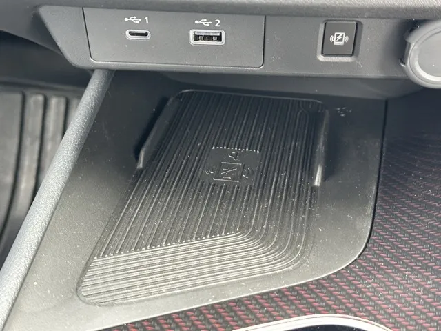 オーラ(ニッサン)ニスモ チューンドeパワー 寒冷地 4WD登録済未使用車 14