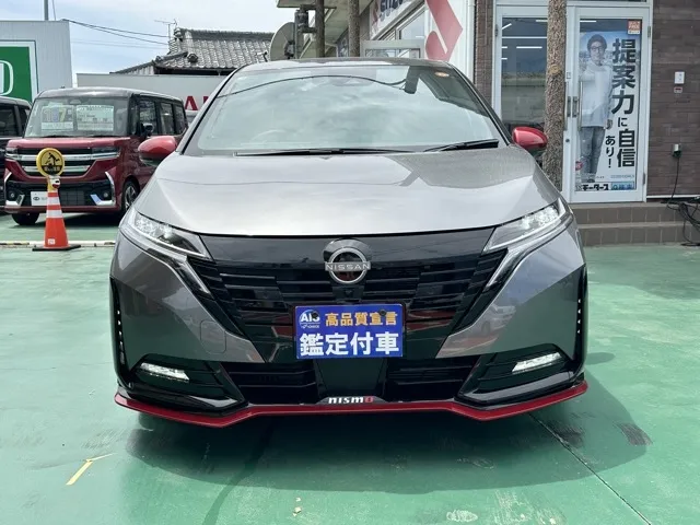 オーラ(ニッサン)ニスモ チューンドeパワー 寒冷地 4WD登録済未使用車 29