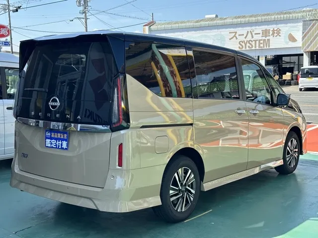 セレナ(ニッサン)ハイウェイスターV アラウンドビューモニター 12.3ナビ登録済未使用車 12