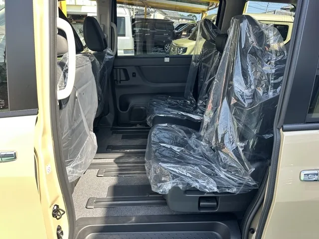 セレナ(ニッサン)ハイウェイスターV アラウンドビューモニター 12.3ナビ登録済未使用車 4