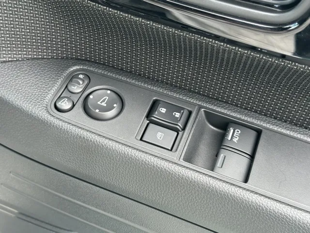 N-VAN(ホンダ)FUNターボ届出済未使用車 13