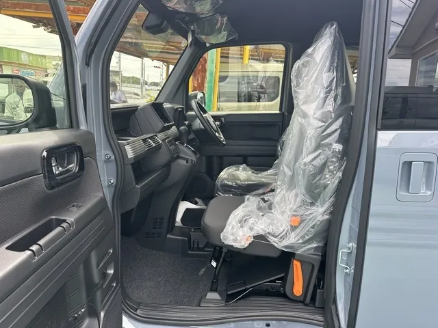 N-VAN(ホンダ)FUNターボ届出済未使用車 3
