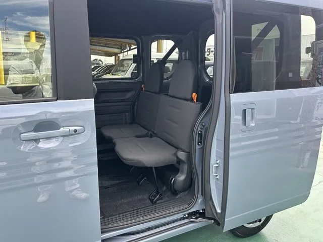 N-VAN(ホンダ)FUNターボ届出済未使用車 4