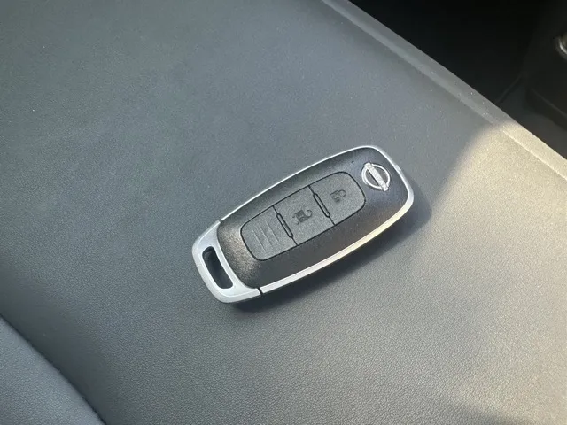 サクラ(ニッサン)X 90周年記念車中古車 14