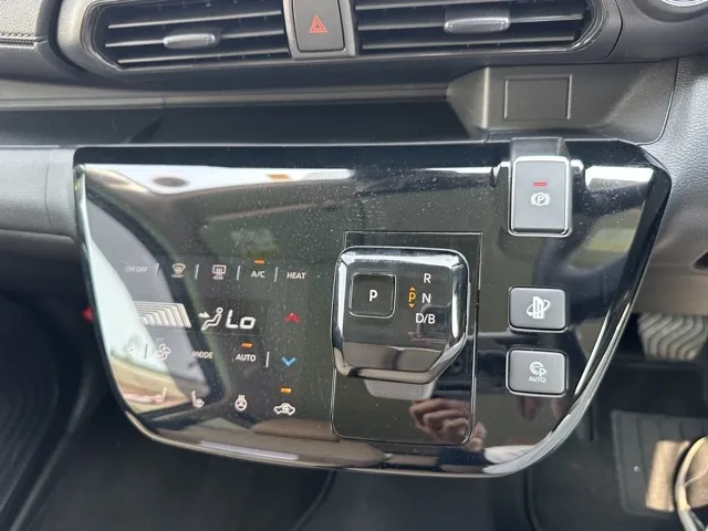 eKクロス(三菱)ＥＶ Ｐ エクステリアガーニッシュPKG マイパイロット中古車 19