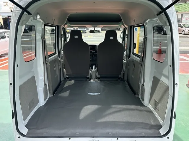 エブリイ(スズキ)スクラムバン PA 4AT届出済未使用車 9