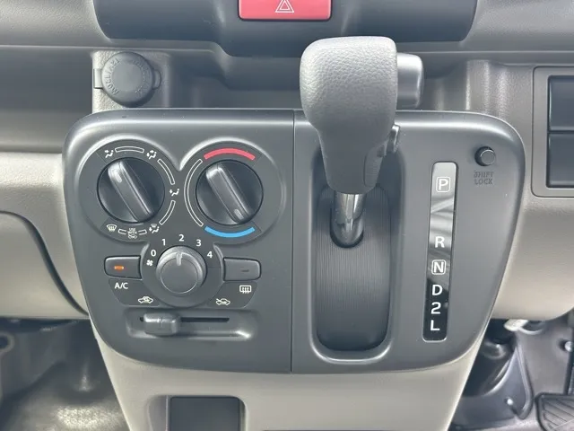 エブリイ(スズキ)スクラムバン PA 4AT届出済未使用車 17