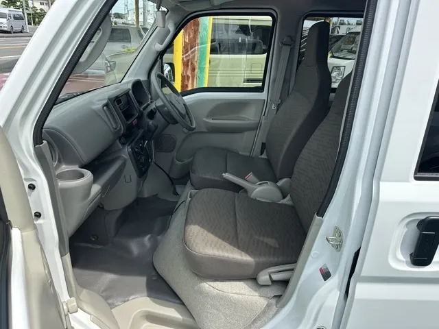 エブリイ(スズキ)スクラムバン PA 4AT届出済未使用車 3