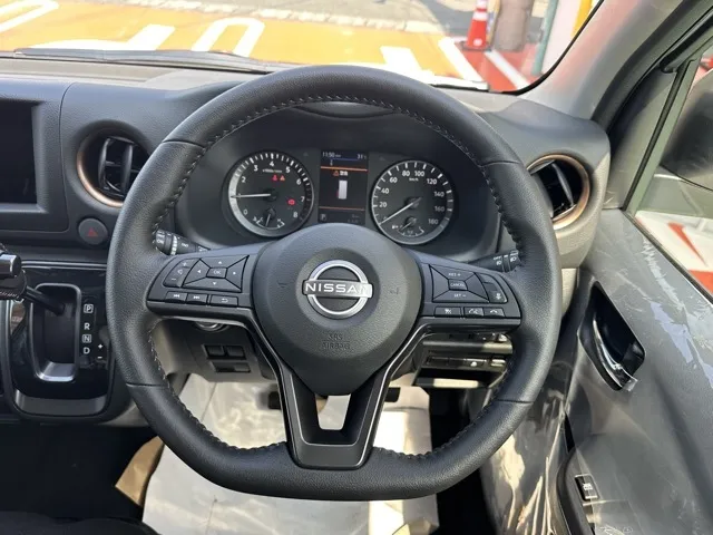 キャラバン(ニッサン)ロング オーテックラインプラス登録済未使用車 8