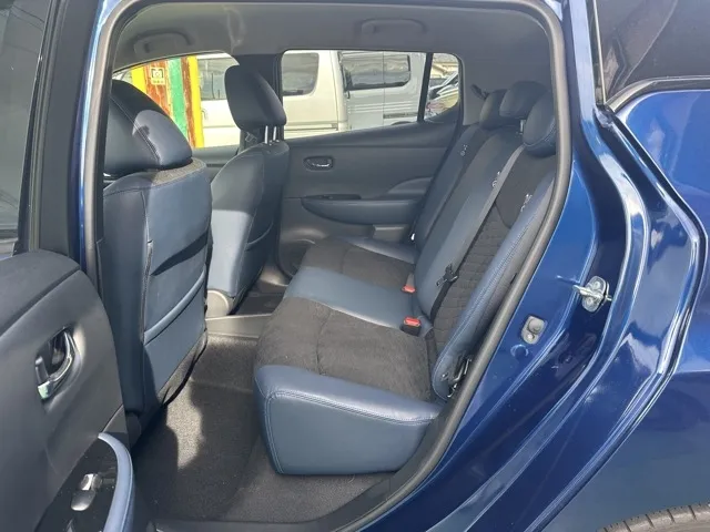 リーフ(ニッサン)オーテック中古車 4