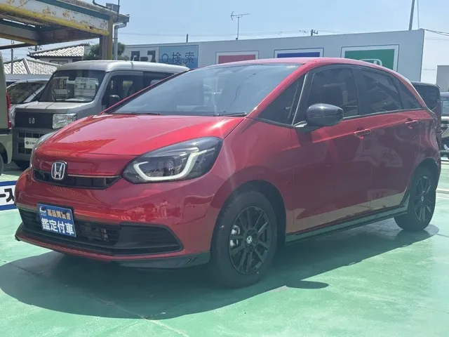 フィット(ホンダ)e：HEV ホーム ブラックスタイル中古車 1