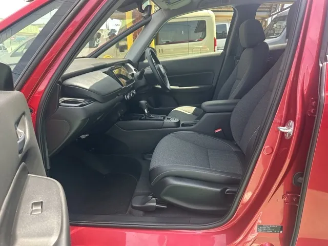 フィット(ホンダ)e：HEV ホーム ブラックスタイル中古車 3
