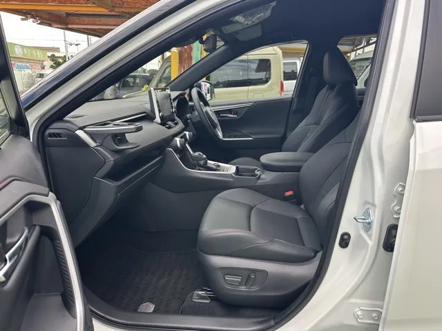 ＲＡＶ４(トヨタ)ブラックトーン 4WD中古車 3