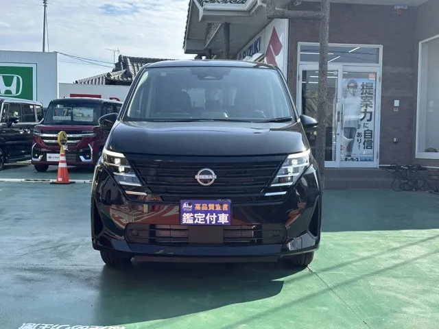 セレナ(ニッサン)X アラウンドビューモニター 左PSD登録済未使用車 29