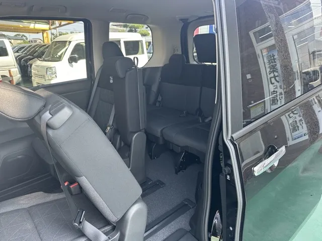 セレナ(ニッサン)X アラウンドビューモニター 左PSD登録済未使用車 5