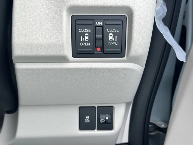 N-BOX(ホンダ)N-BOX ファッションスタイル コンフォートＰ届出済未使用車 15
