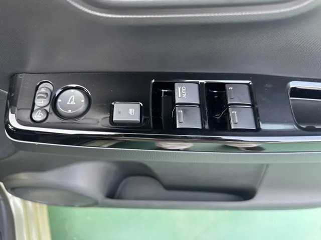 N-ONE(ホンダ)オリジナル スタイルプラスアーバン中古車 11