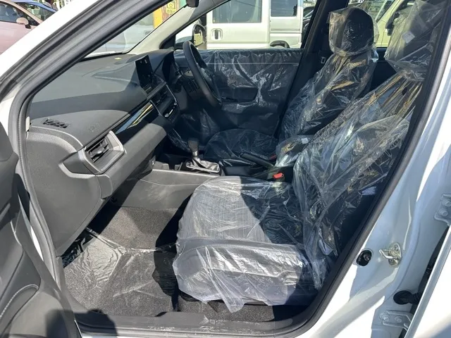 WR-V(ダムド)Z リヴァーブ フェイスチェンジキット登録済未使用車 3