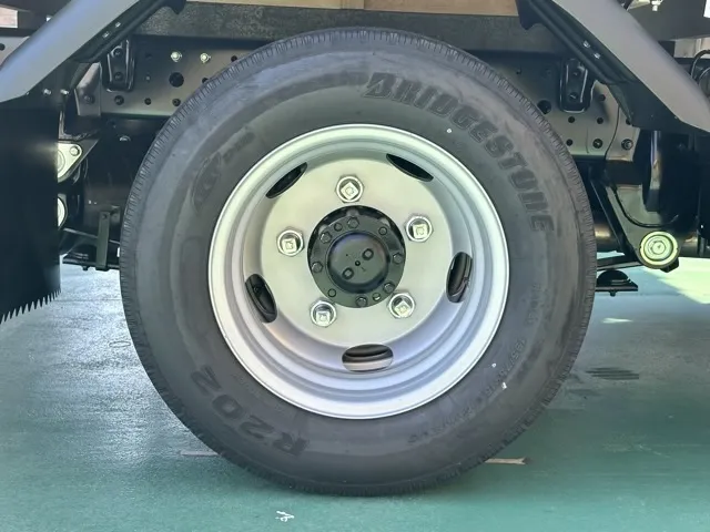 キャンター(三菱)Wキャブ　２ｔ　ATレンタ登録済未使用車 15