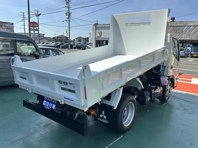 キャンター(三菱)全低床キョウカダンプ ２ｔレンタ登録済未使用車 9