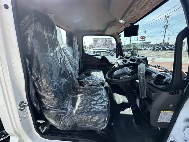キャンター(三菱)全低床キョウカダンプ ２ｔレンタ登録済未使用車 12