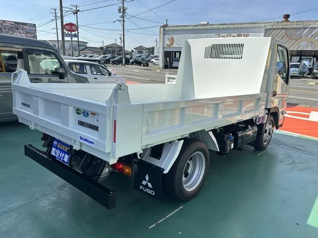 キャンター(三菱)全低床キョウカダンプ ２ｔレンタ登録済未使用車 24