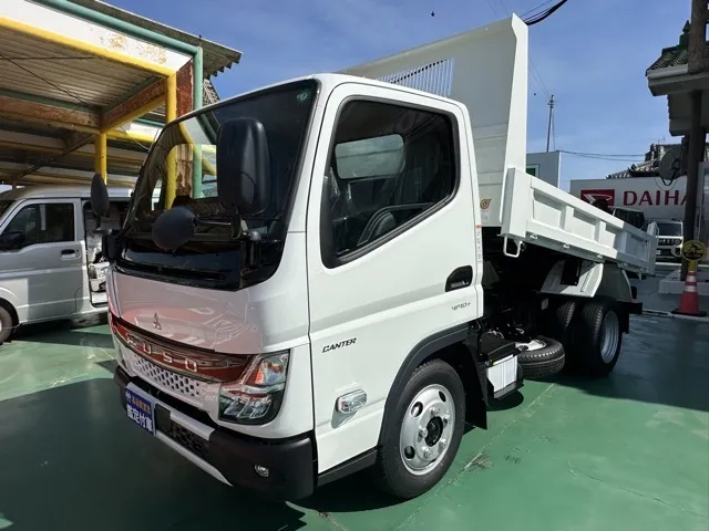 キャンター(三菱)全低床キョウカダンプ ２ｔレンタ登録済未使用車 1