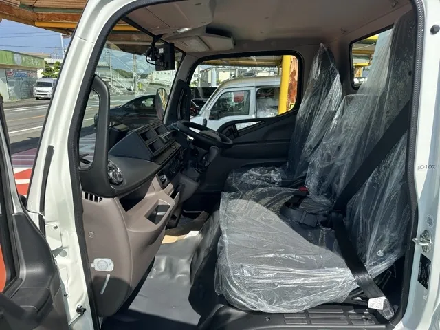 キャンター(三菱)全低床キョウカダンプ ２ｔレンタ登録済未使用車 4