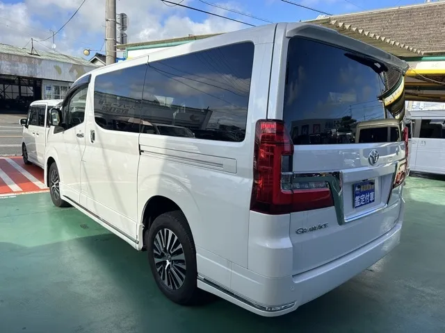 グランエース(トヨタ)G 8人中古車 2
