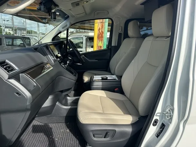 グランエース(トヨタ)G 8人中古車 3