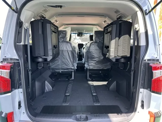 デリカD:5(三菱)シャモニー ナビ取付PKGアラビュー登録済未使用車 10