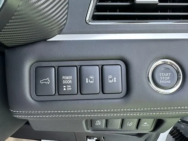 デリカD:5(三菱)シャモニー ナビ取付PKGアラビュー登録済未使用車 14