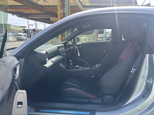 BRZ(スバル)STIスポーツ AT中古車 3