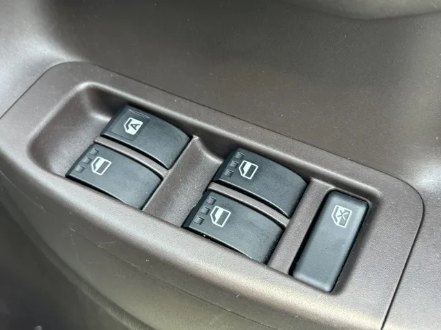 パッソ(トヨタ)X中古車 11