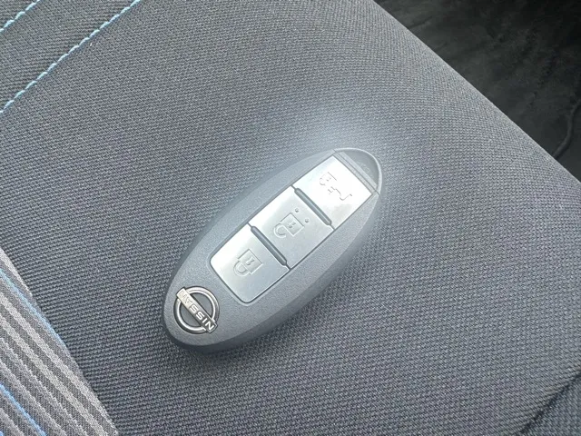 リーフ(ニッサン)Ｘ中古車 18